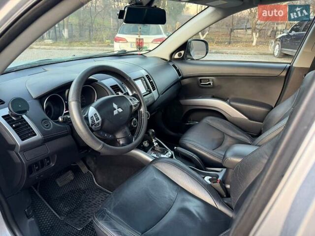 Серый Мицубиси Аутлендер, объемом двигателя 2.18 л и пробегом 294 тыс. км за 10799 $, фото 14 на Automoto.ua