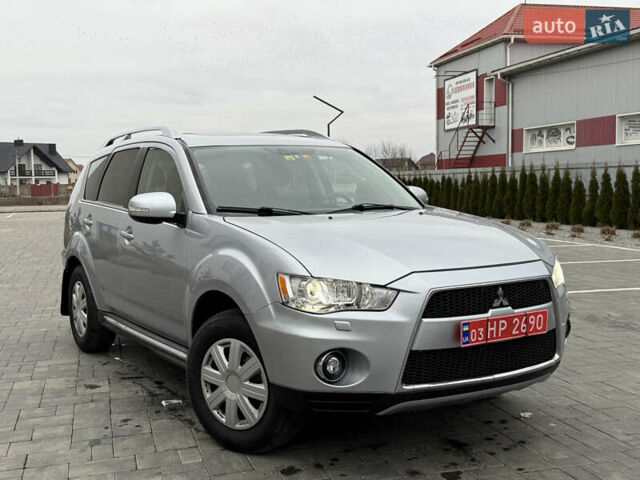 Сірий Міцубісі Аутлендер, об'ємом двигуна 2.2 л та пробігом 236 тис. км за 9800 $, фото 13 на Automoto.ua