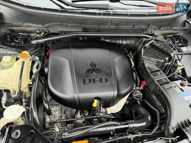 Серый Мицубиси Аутлендер, объемом двигателя 2.2 л и пробегом 289 тыс. км за 11300 $, фото 73 на Automoto.ua