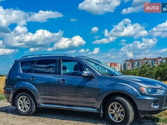 Сірий Міцубісі Аутлендер, об'ємом двигуна 2.2 л та пробігом 240 тис. км за 10900 $, фото 2 на Automoto.ua