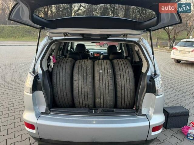 Серый Мицубиси Аутлендер, объемом двигателя 2.18 л и пробегом 294 тыс. км за 10799 $, фото 22 на Automoto.ua