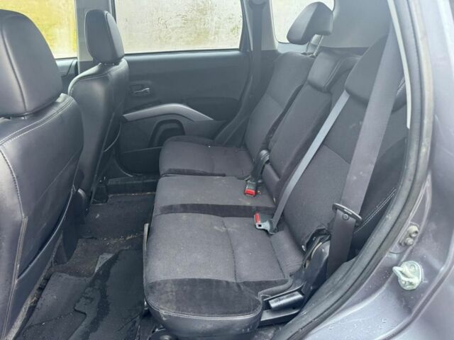 Серый Мицубиси Аутлендер, объемом двигателя 0 л и пробегом 260 тыс. км за 6000 $, фото 8 на Automoto.ua