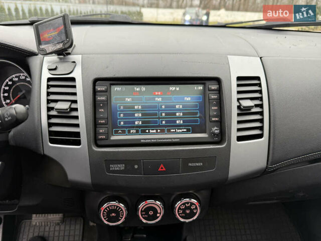 Сірий Міцубісі Аутлендер, об'ємом двигуна 2.2 л та пробігом 236 тис. км за 9800 $, фото 49 на Automoto.ua