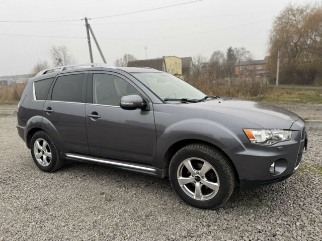 Серый Мицубиси Аутлендер, объемом двигателя 2.2 л и пробегом 289 тыс. км за 11300 $, фото 3 на Automoto.ua