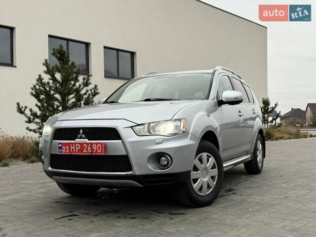 Сірий Міцубісі Аутлендер, об'ємом двигуна 2.2 л та пробігом 236 тис. км за 9800 $, фото 11 на Automoto.ua