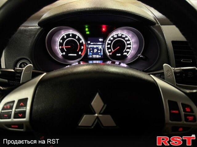 Серый Мицубиси Аутлендер, объемом двигателя 2.4 л и пробегом 182 тыс. км за 10800 $, фото 12 на Automoto.ua
