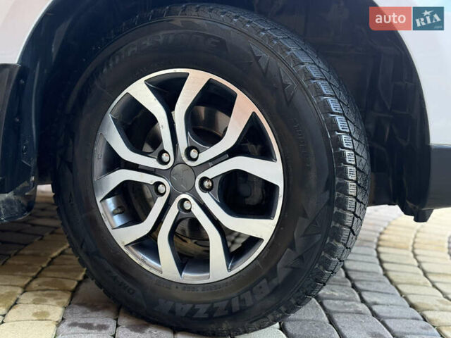 Серый Мицубиси Аутлендер, объемом двигателя 2.4 л и пробегом 218 тыс. км за 9950 $, фото 31 на Automoto.ua