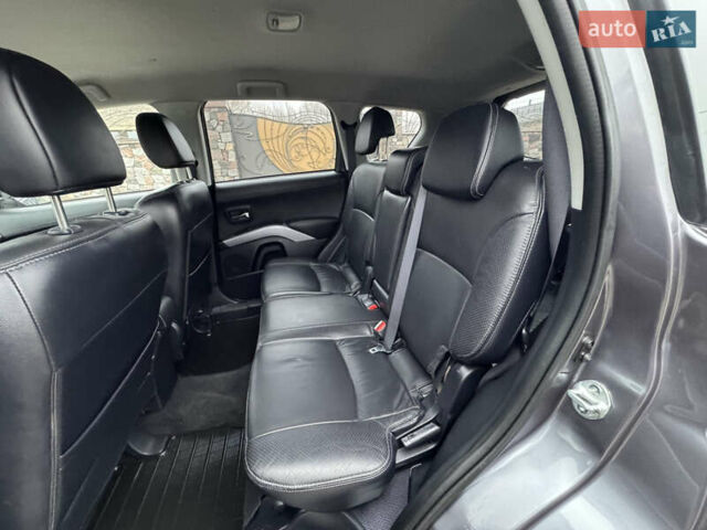 Серый Мицубиси Аутлендер, объемом двигателя 2.2 л и пробегом 289 тыс. км за 11300 $, фото 50 на Automoto.ua