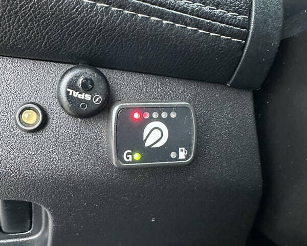 Серый Мицубиси Аутлендер, объемом двигателя 2.4 л и пробегом 270 тыс. км за 8450 $, фото 16 на Automoto.ua