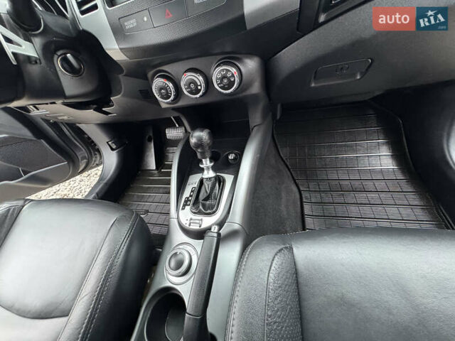 Серый Мицубиси Аутлендер, объемом двигателя 2.2 л и пробегом 289 тыс. км за 11300 $, фото 67 на Automoto.ua