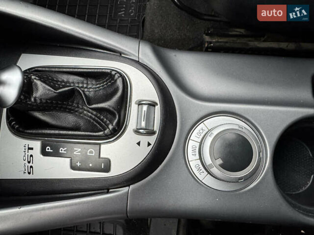 Серый Мицубиси Аутлендер, объемом двигателя 2.2 л и пробегом 230 тыс. км за 11000 $, фото 22 на Automoto.ua