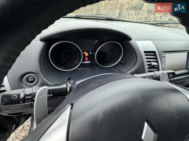 Серый Мицубиси Аутлендер, объемом двигателя 2.2 л и пробегом 289 тыс. км за 11300 $, фото 45 на Automoto.ua