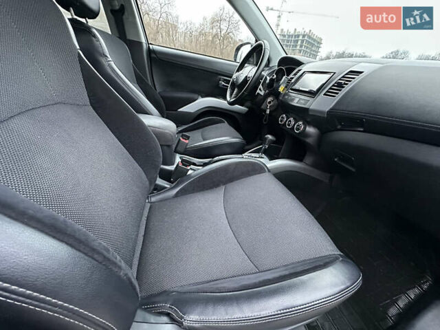 Серый Мицубиси Аутлендер, объемом двигателя 2.4 л и пробегом 270 тыс. км за 8450 $, фото 11 на Automoto.ua