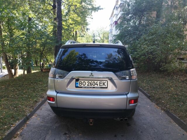 Сірий Міцубісі Аутлендер, об'ємом двигуна 2.2 л та пробігом 235 тис. км за 11500 $, фото 1 на Automoto.ua