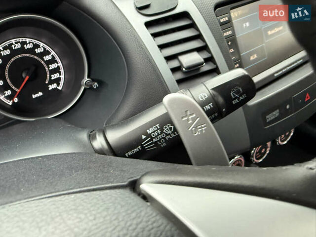 Сірий Міцубісі Аутлендер, об'ємом двигуна 2.2 л та пробігом 236 тис. км за 9800 $, фото 64 на Automoto.ua