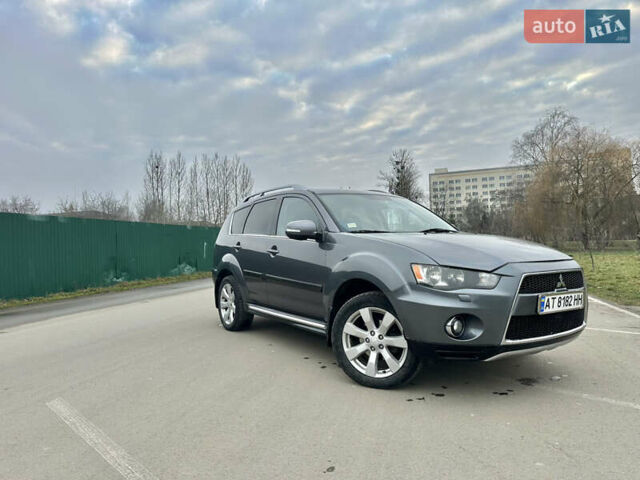 Серый Мицубиси Аутлендер, объемом двигателя 2.4 л и пробегом 270 тыс. км за 8450 $, фото 6 на Automoto.ua