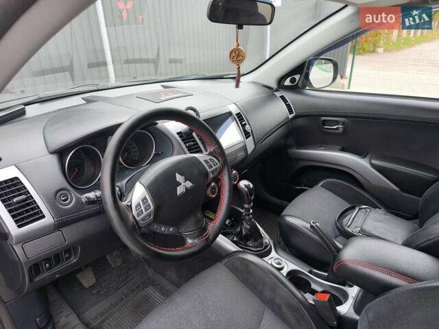 Серый Мицубиси Аутлендер, объемом двигателя 2.3 л и пробегом 263 тыс. км за 11400 $, фото 6 на Automoto.ua