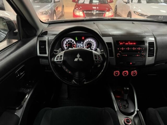 Серый Мицубиси Аутлендер, объемом двигателя 2.4 л и пробегом 182 тыс. км за 10800 $, фото 11 на Automoto.ua