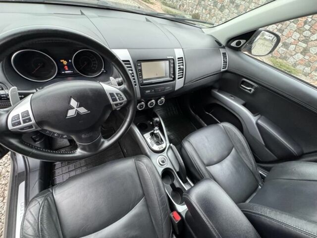 Серый Мицубиси Аутлендер, объемом двигателя 2.2 л и пробегом 289 тыс. км за 11300 $, фото 12 на Automoto.ua