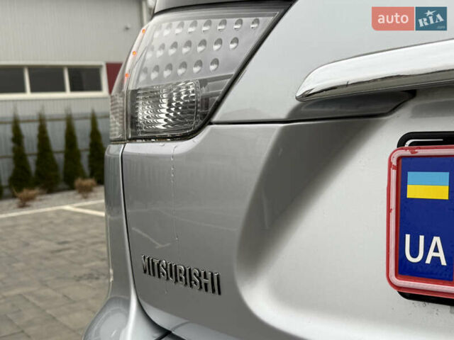 Сірий Міцубісі Аутлендер, об'ємом двигуна 2.2 л та пробігом 236 тис. км за 9800 $, фото 20 на Automoto.ua