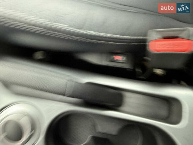 Сірий Міцубісі Аутлендер, об'ємом двигуна 2.2 л та пробігом 236 тис. км за 9800 $, фото 55 на Automoto.ua