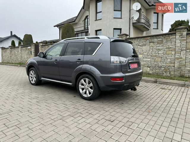 Серый Мицубиси Аутлендер, объемом двигателя 2.2 л и пробегом 217 тыс. км за 10900 $, фото 4 на Automoto.ua
