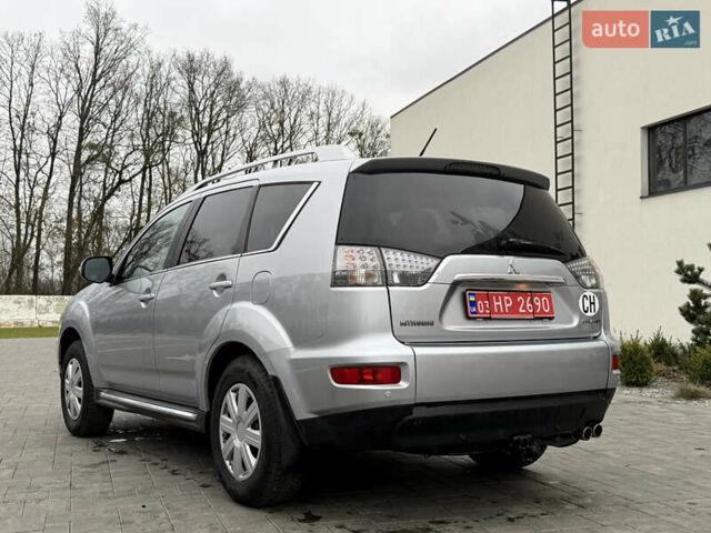 Сірий Міцубісі Аутлендер, об'ємом двигуна 2.2 л та пробігом 236 тис. км за 9800 $, фото 9 на Automoto.ua