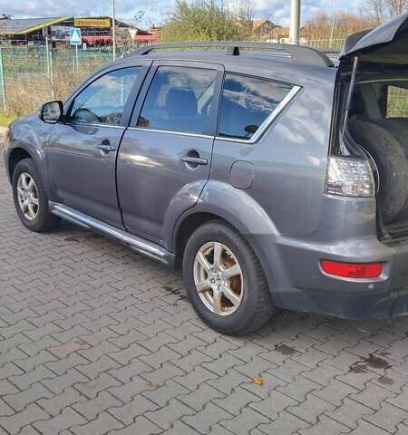 Серый Мицубиси Аутлендер, объемом двигателя 2.3 л и пробегом 294 тыс. км за 9600 $, фото 14 на Automoto.ua