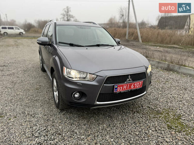 Серый Мицубиси Аутлендер, объемом двигателя 2.2 л и пробегом 289 тыс. км за 11300 $, фото 10 на Automoto.ua