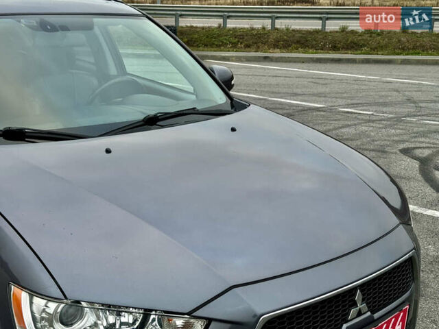 Серый Мицубиси Аутлендер, объемом двигателя 2.2 л и пробегом 160 тыс. км за 11350 $, фото 9 на Automoto.ua
