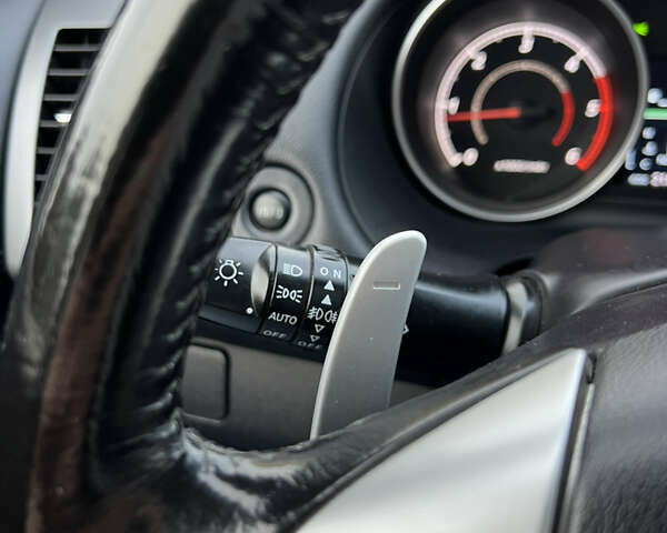 Серый Мицубиси Аутлендер, объемом двигателя 2.18 л и пробегом 220 тыс. км за 10999 $, фото 40 на Automoto.ua