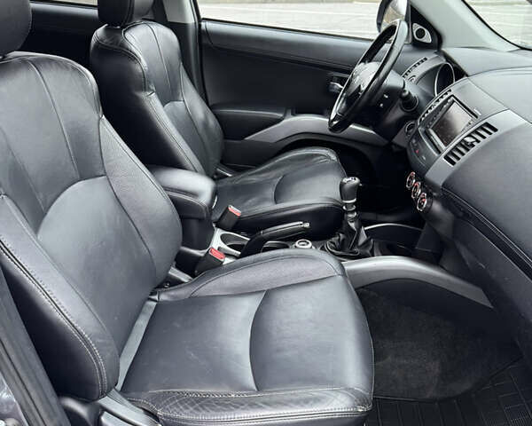 Серый Мицубиси Аутлендер, объемом двигателя 2.2 л и пробегом 160 тыс. км за 11350 $, фото 36 на Automoto.ua