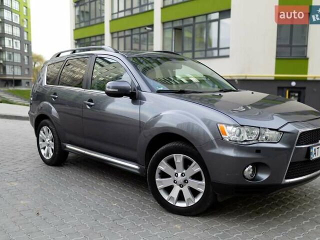 Серый Мицубиси Аутлендер, объемом двигателя 2.27 л и пробегом 291 тыс. км за 9700 $, фото 42 на Automoto.ua
