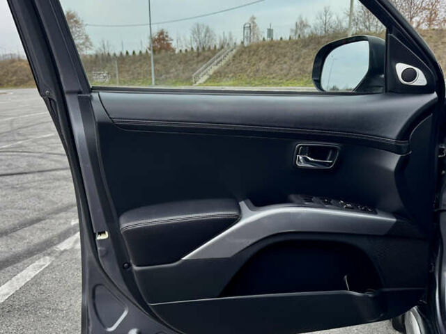 Серый Мицубиси Аутлендер, объемом двигателя 2.2 л и пробегом 160 тыс. км за 11350 $, фото 30 на Automoto.ua