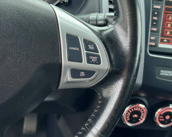 Серый Мицубиси Аутлендер, объемом двигателя 2.2 л и пробегом 160 тыс. км за 11350 $, фото 22 на Automoto.ua