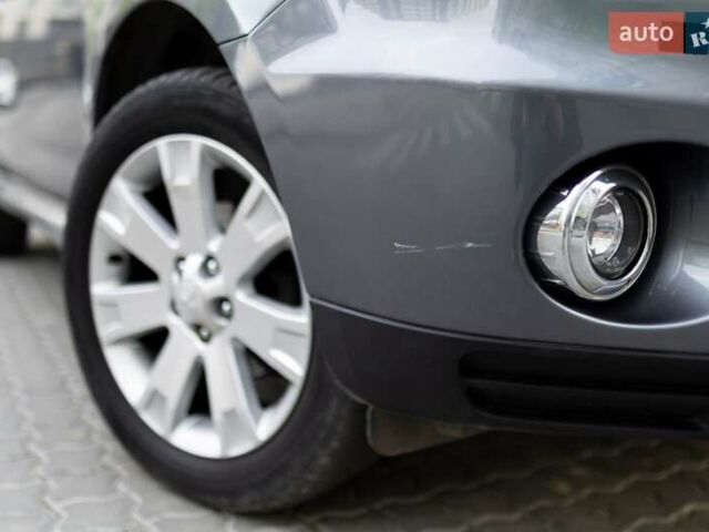 Серый Мицубиси Аутлендер, объемом двигателя 2.27 л и пробегом 291 тыс. км за 9700 $, фото 41 на Automoto.ua