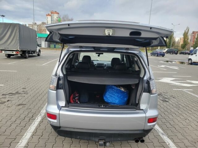 Серый Мицубиси Аутлендер, объемом двигателя 2.2 л и пробегом 175 тыс. км за 10999 $, фото 13 на Automoto.ua