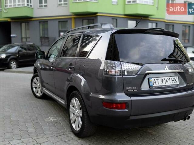 Серый Мицубиси Аутлендер, объемом двигателя 2.27 л и пробегом 291 тыс. км за 9700 $, фото 22 на Automoto.ua