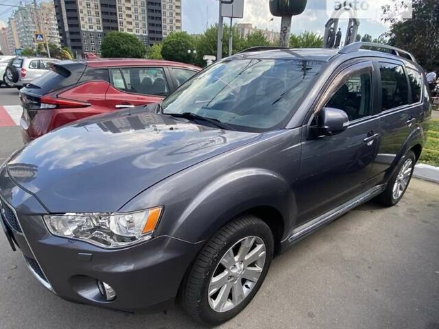 Сірий Міцубісі Аутлендер, об'ємом двигуна 2.2 л та пробігом 220 тис. км за 11500 $, фото 3 на Automoto.ua