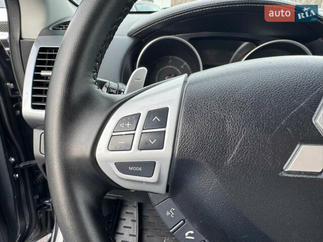 Серый Мицубиси Аутлендер, объемом двигателя 2.2 л и пробегом 211 тыс. км за 11999 $, фото 31 на Automoto.ua