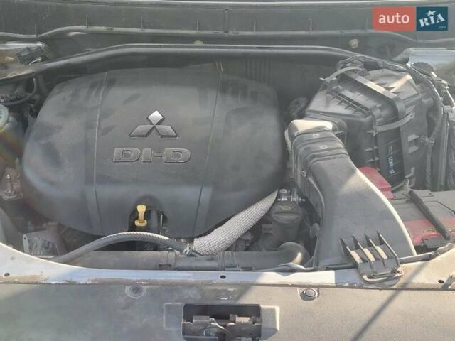 Серый Мицубиси Аутлендер, объемом двигателя 2.2 л и пробегом 175 тыс. км за 10999 $, фото 19 на Automoto.ua