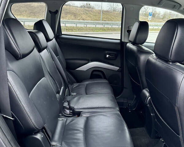 Серый Мицубиси Аутлендер, объемом двигателя 2.2 л и пробегом 160 тыс. км за 11350 $, фото 41 на Automoto.ua