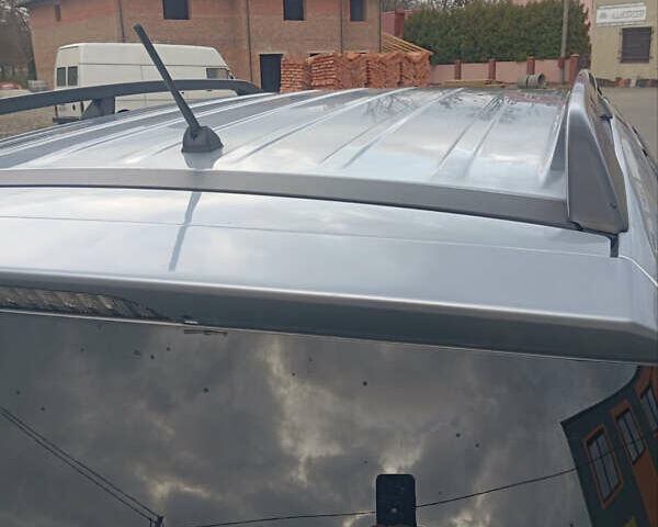 Сірий Міцубісі Аутлендер, об'ємом двигуна 2.18 л та пробігом 239 тис. км за 12000 $, фото 4 на Automoto.ua