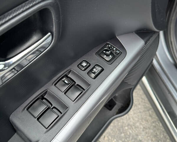 Міцубісі Аутлендер 2011 у Полтаві на Automoto.ua Сірий Міцубісі Аутлендер, об'ємом двигуна 2.2 л та пробігом 252 тис. км за 11150 $, фото 26 на Automoto.ua