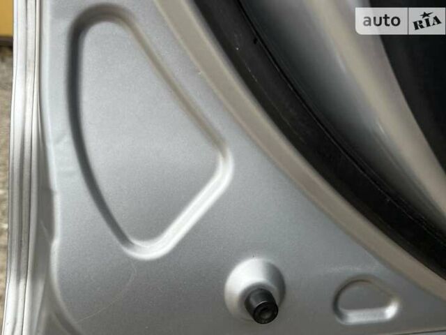 Сірий Міцубісі Аутлендер, об'ємом двигуна 2 л та пробігом 191 тис. км за 11450 $, фото 62 на Automoto.ua