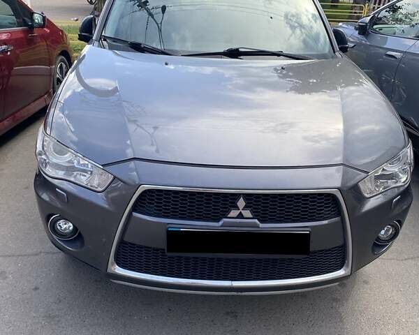 Сірий Міцубісі Аутлендер, об'ємом двигуна 2.2 л та пробігом 220 тис. км за 11500 $, фото 1 на Automoto.ua