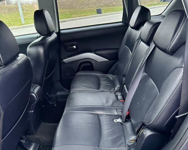 Серый Мицубиси Аутлендер, объемом двигателя 2.2 л и пробегом 160 тыс. км за 11350 $, фото 33 на Automoto.ua