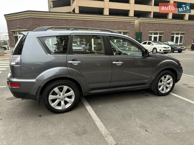 Серый Мицубиси Аутлендер, объемом двигателя 2.4 л и пробегом 226 тыс. км за 10200 $, фото 10 на Automoto.ua