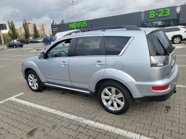 Серый Мицубиси Аутлендер, объемом двигателя 2.2 л и пробегом 175 тыс. км за 10999 $, фото 4 на Automoto.ua