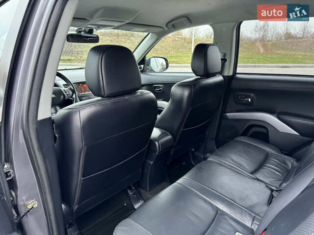 Серый Мицубиси Аутлендер, объемом двигателя 2.2 л и пробегом 160 тыс. км за 11350 $, фото 32 на Automoto.ua